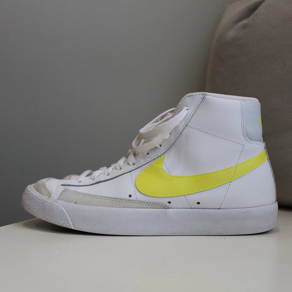 Nike Blazer Mid '77 Sneakers - Picture 3 of 6